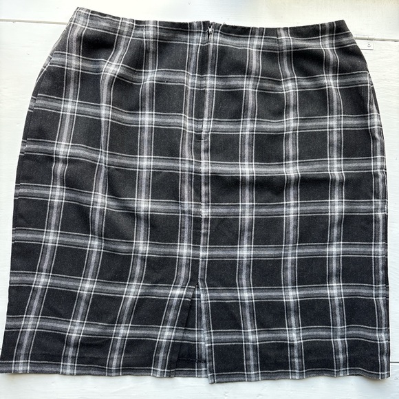Vintage Plus Size 90s black & white plaid punk alt emo mini skirt Size 16 - Picture 4 of 7